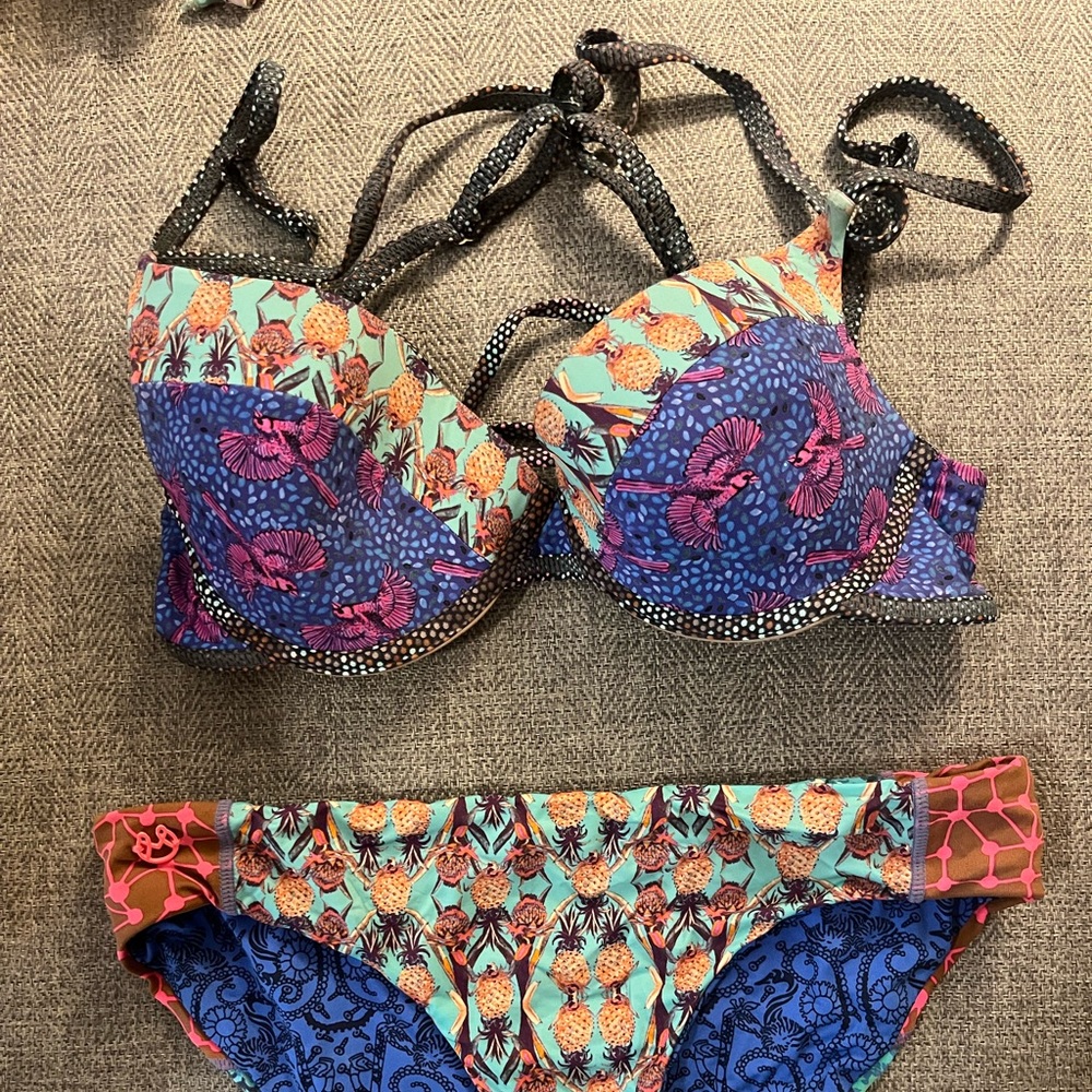 Maaji bikini. Medium